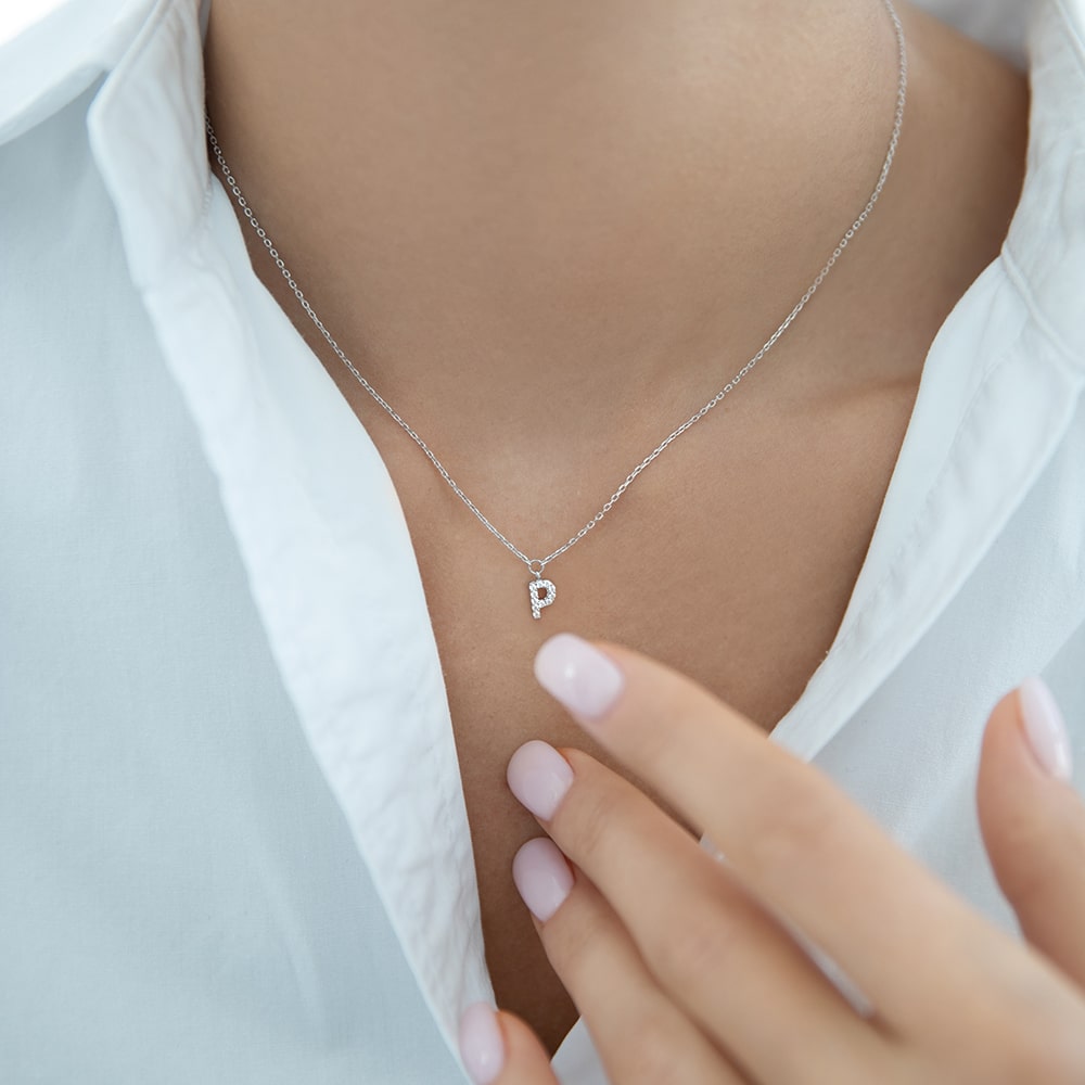 Necklace with letter P 40 cm