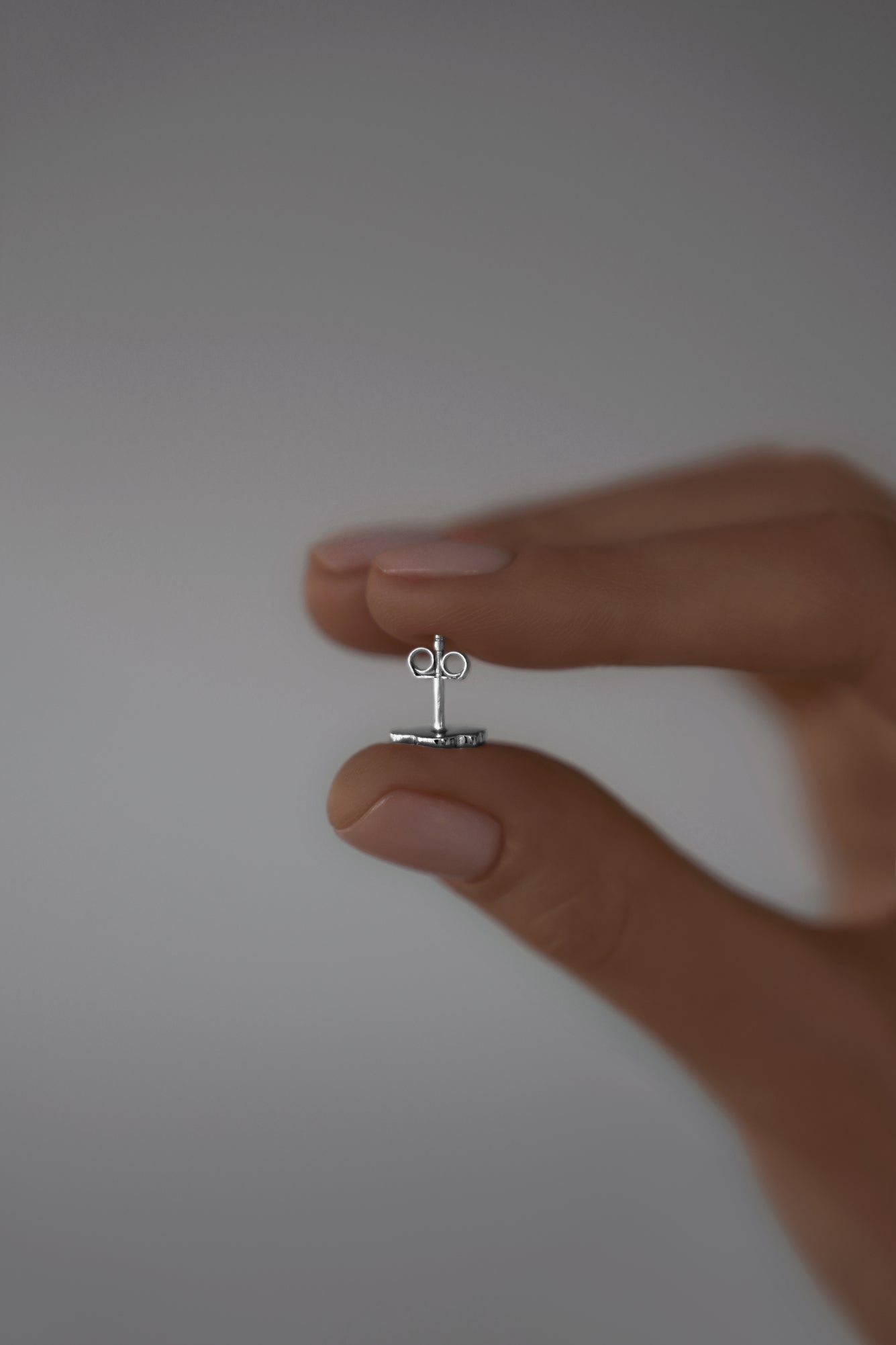 Earstuds Jet to the clouds