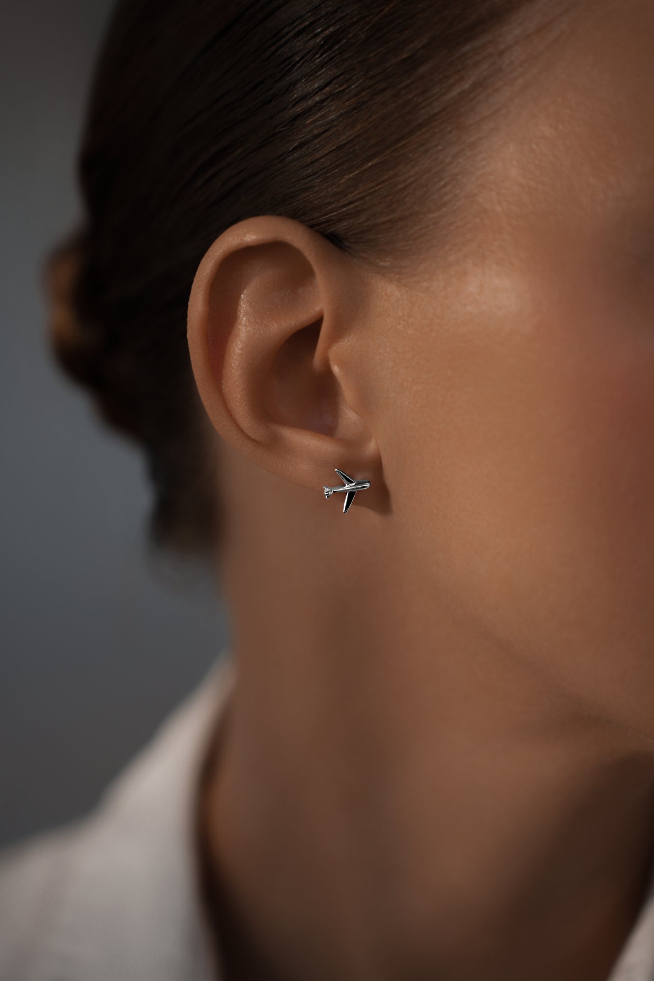 Earstuds Jet to the clouds