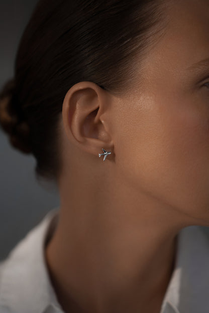 Earstuds Jet to the clouds