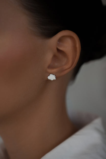 Earstuds Jet to the clouds