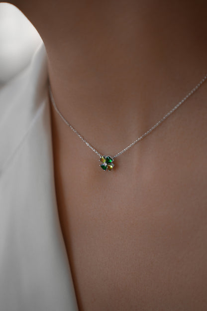 Necklace Lucky with green stones