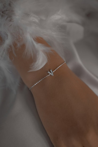Bracelet with letter V