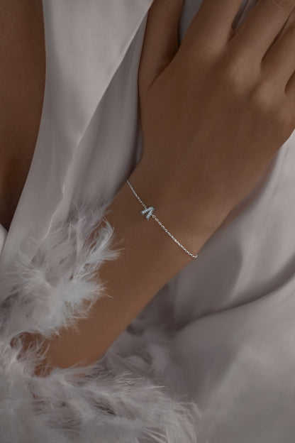 Bracelet with letter V