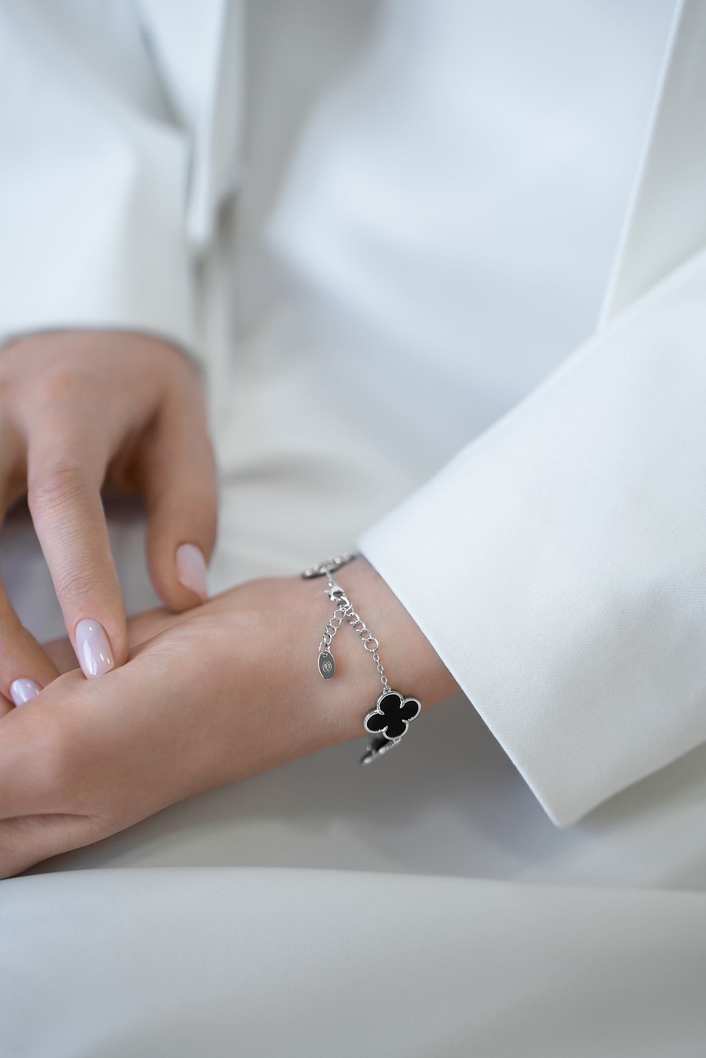 Bracelet with Onyx Clovers