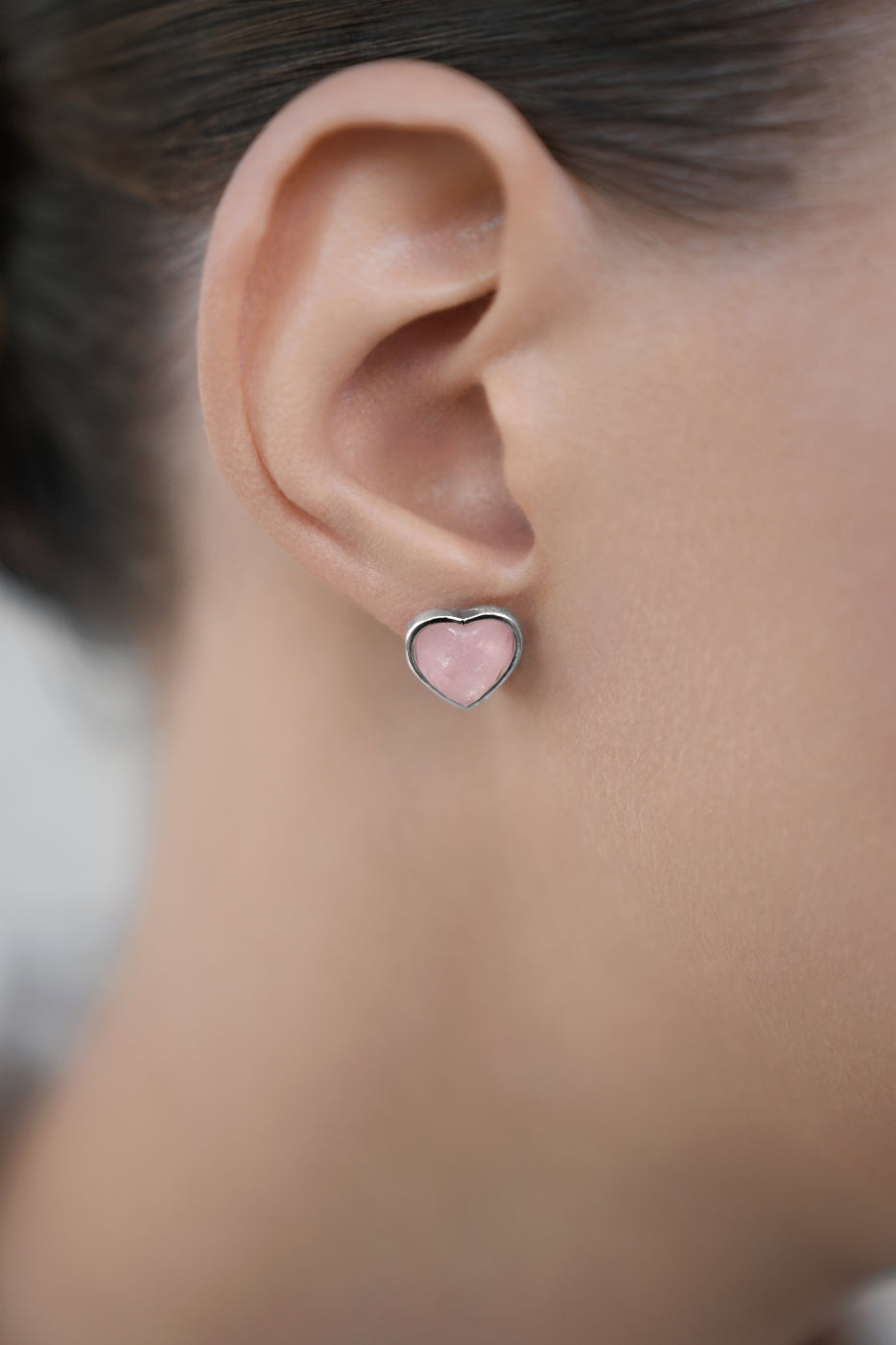 Pink quartz earstuds