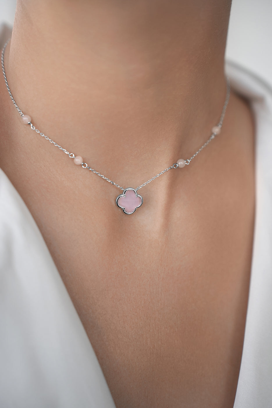 Necklace Pink quartz Clover