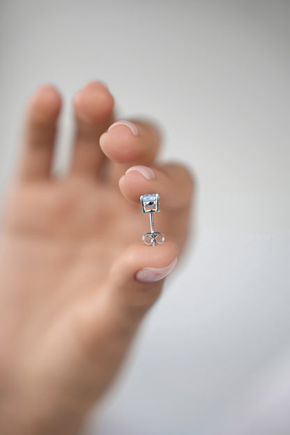 Earstuds Round Blue CZ