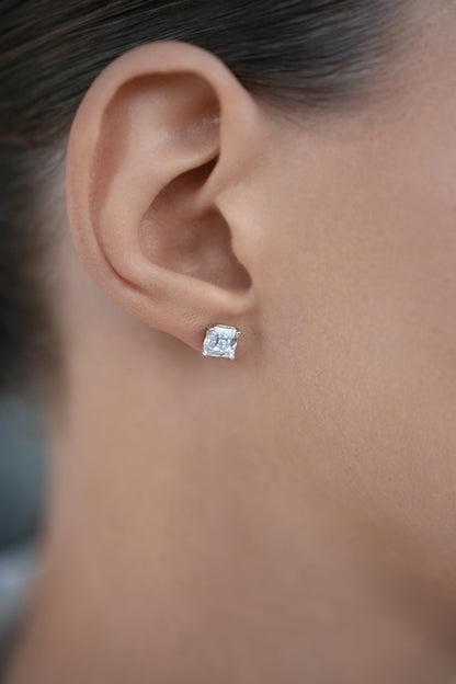 Earstuds Princess cut CZ