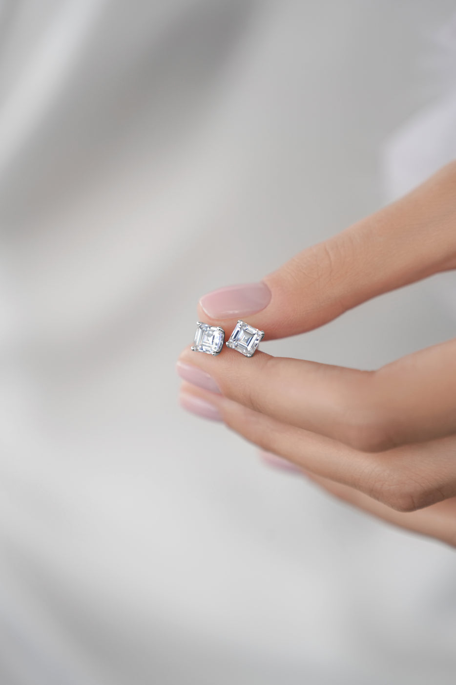 Earstuds Princess cut CZ