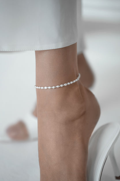 Anklet with small pearls and balls