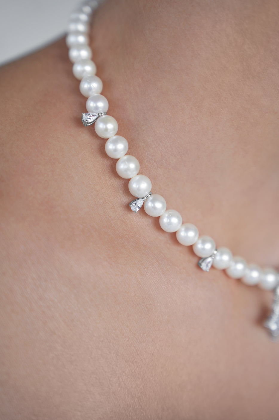 Pearl Choker Star Queen