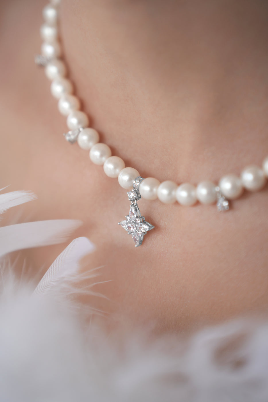 Pearl Choker Star Queen