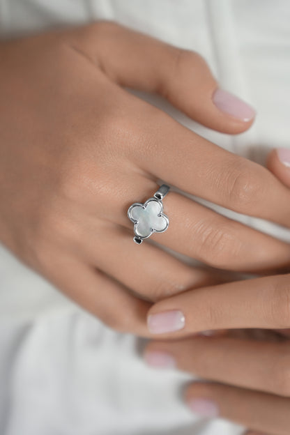 Reversible Clover Ring
