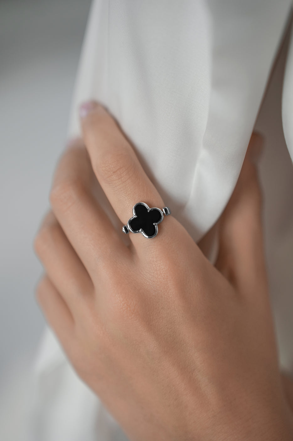 Reversible Clover Ring
