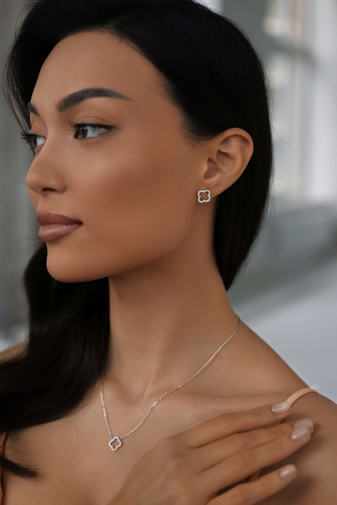 Stud earrings Clover with cubic zirconia