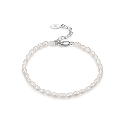 Bracelet with natural pearls