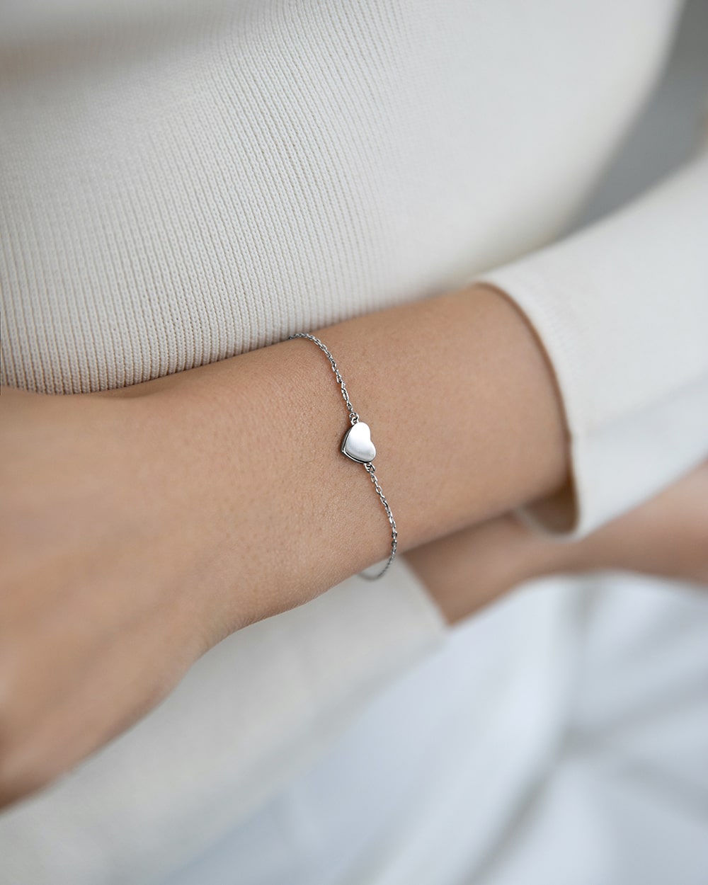 Bracelet with miniature heart