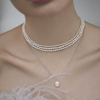 Pearl choker