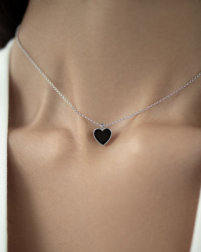 Heart necklace with onyx