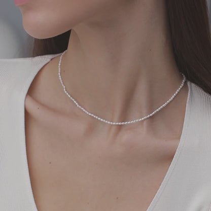 Necklace with baroque micro pearls