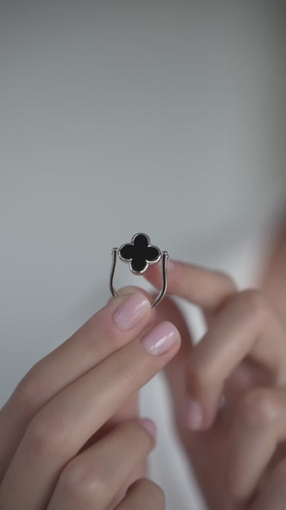 Reversible Clover Ring
