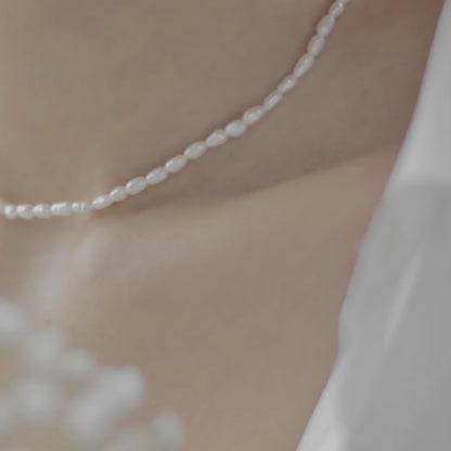 Pearl choker