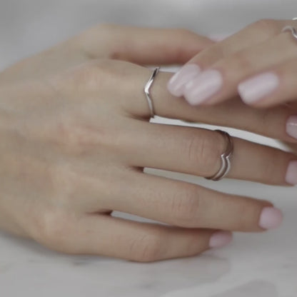 Ring V without gems