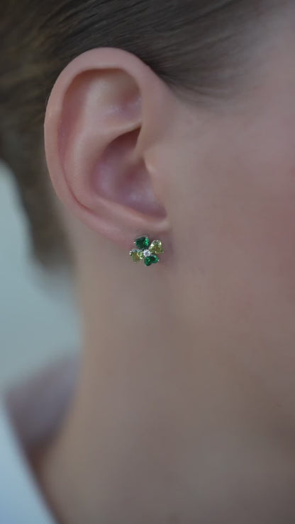 Earstuds Lucky with green stones