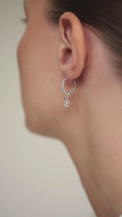 Earrings High-grade pear cut cubic zirconias with a french lock