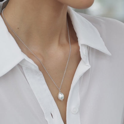 Necklace with Baroque pearl