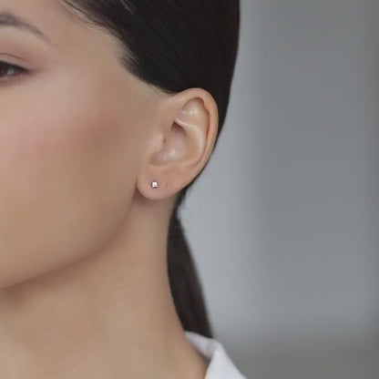 Stud earrings with cubic zirconia 2 mm