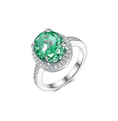 Ring with an emerald stone