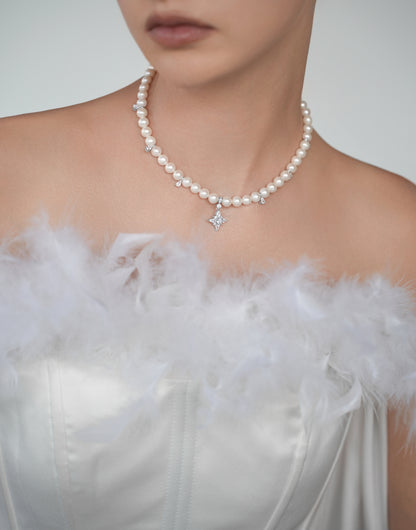 Pearl Choker Star Queen