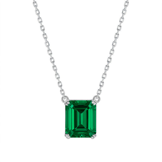 Necklace with green stone in baguette cut